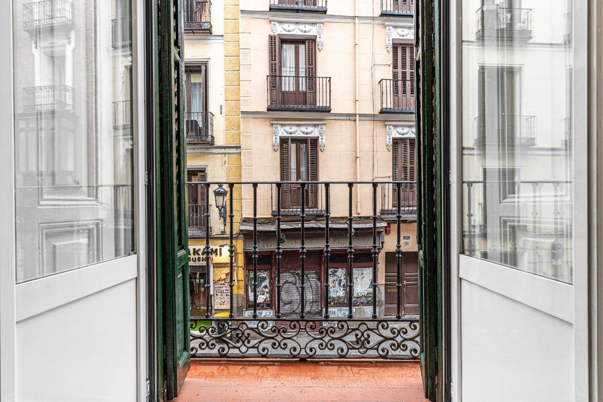 Vr Jeronima Apartments Madrid Eksteriør billede