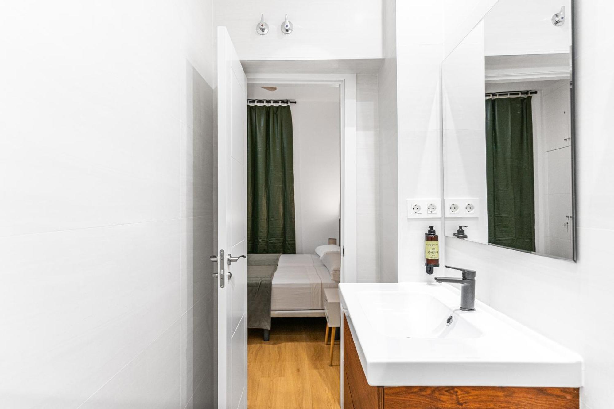 Vr Jeronima Apartments Madrid Eksteriør billede